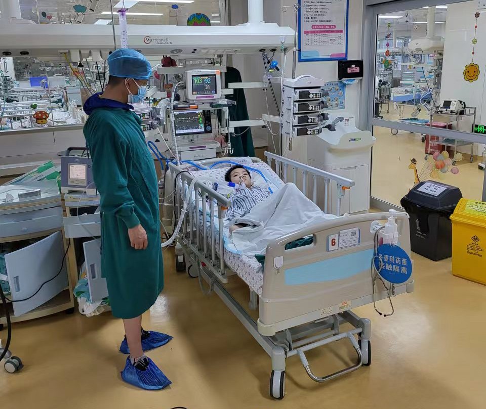 任丘市跨省救护车出租公司