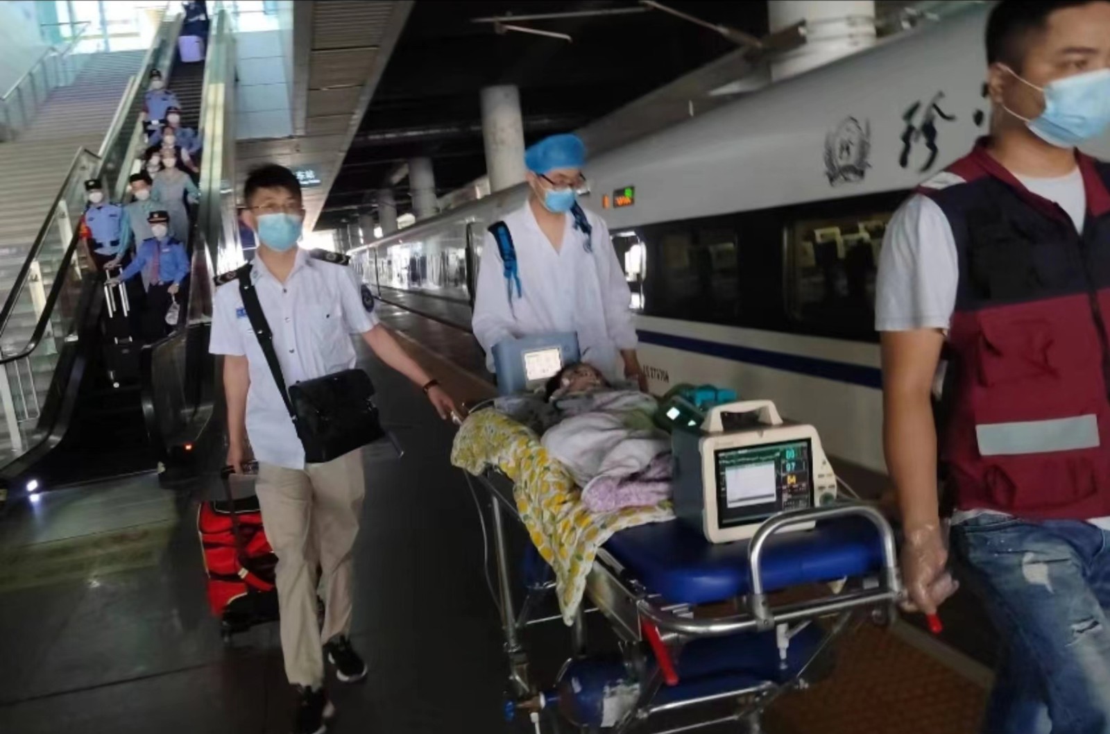 任丘市高铁转运公司